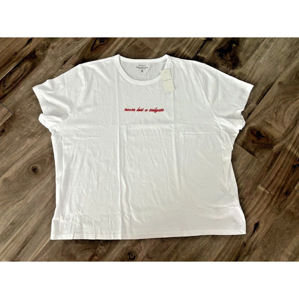 NWT Abercrombie & Fitch Womens Skimming Tee XXL White Tailgate Embroidered Shirt